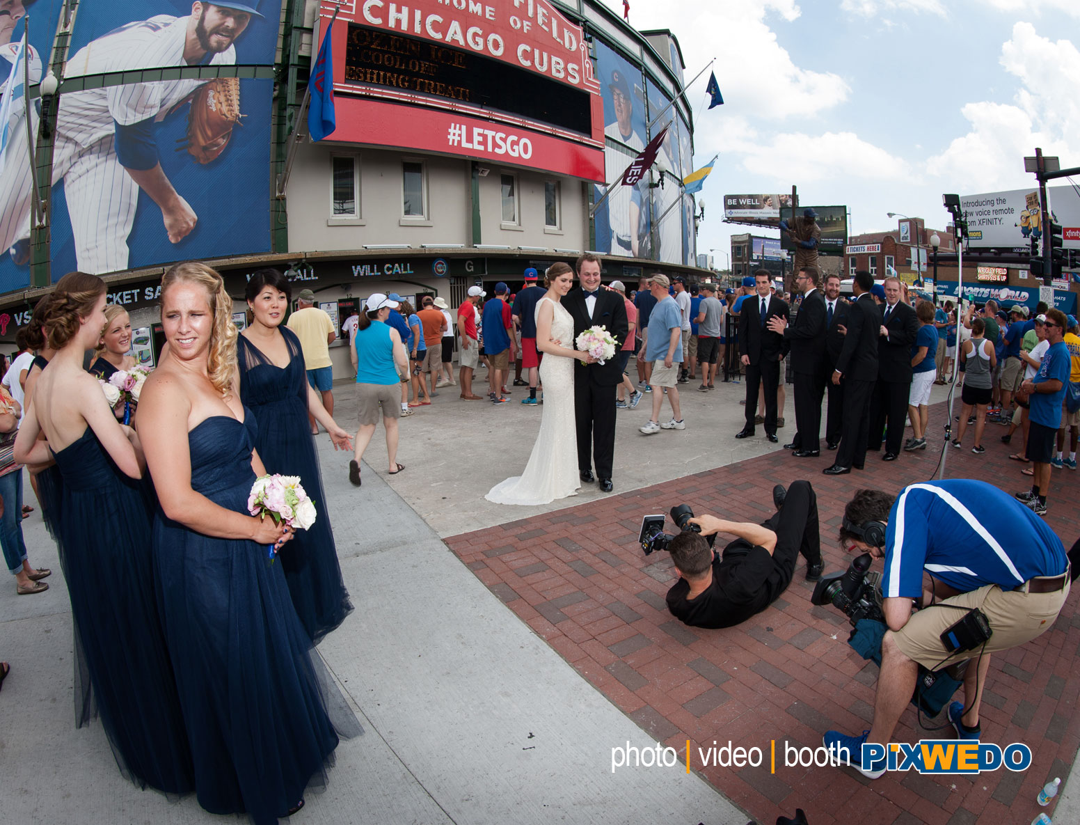 WEDDING PHOTOGRAPHY AT WRIGLEY FIELD CHICAGO