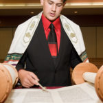 Skokie-BarMitzvah-photography-reading